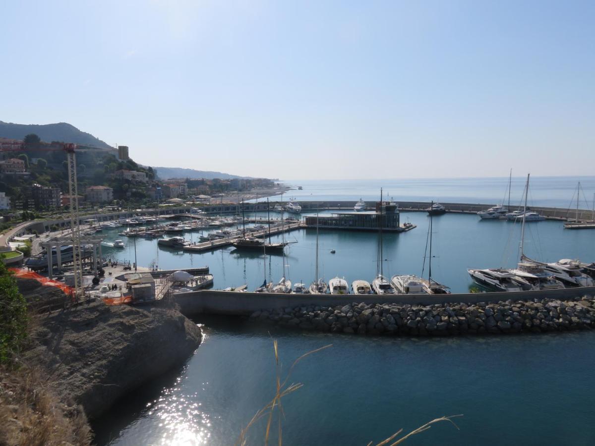 Amaita Appartement Ventimiglia Buitenkant foto